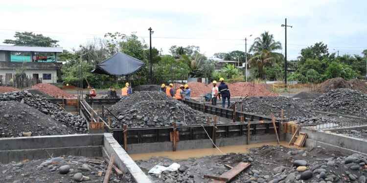 CANCHA CUBIERTA DEL SECTOR 19 DE OCTUBRE ALCANZA EL 10 % DE AVANCE